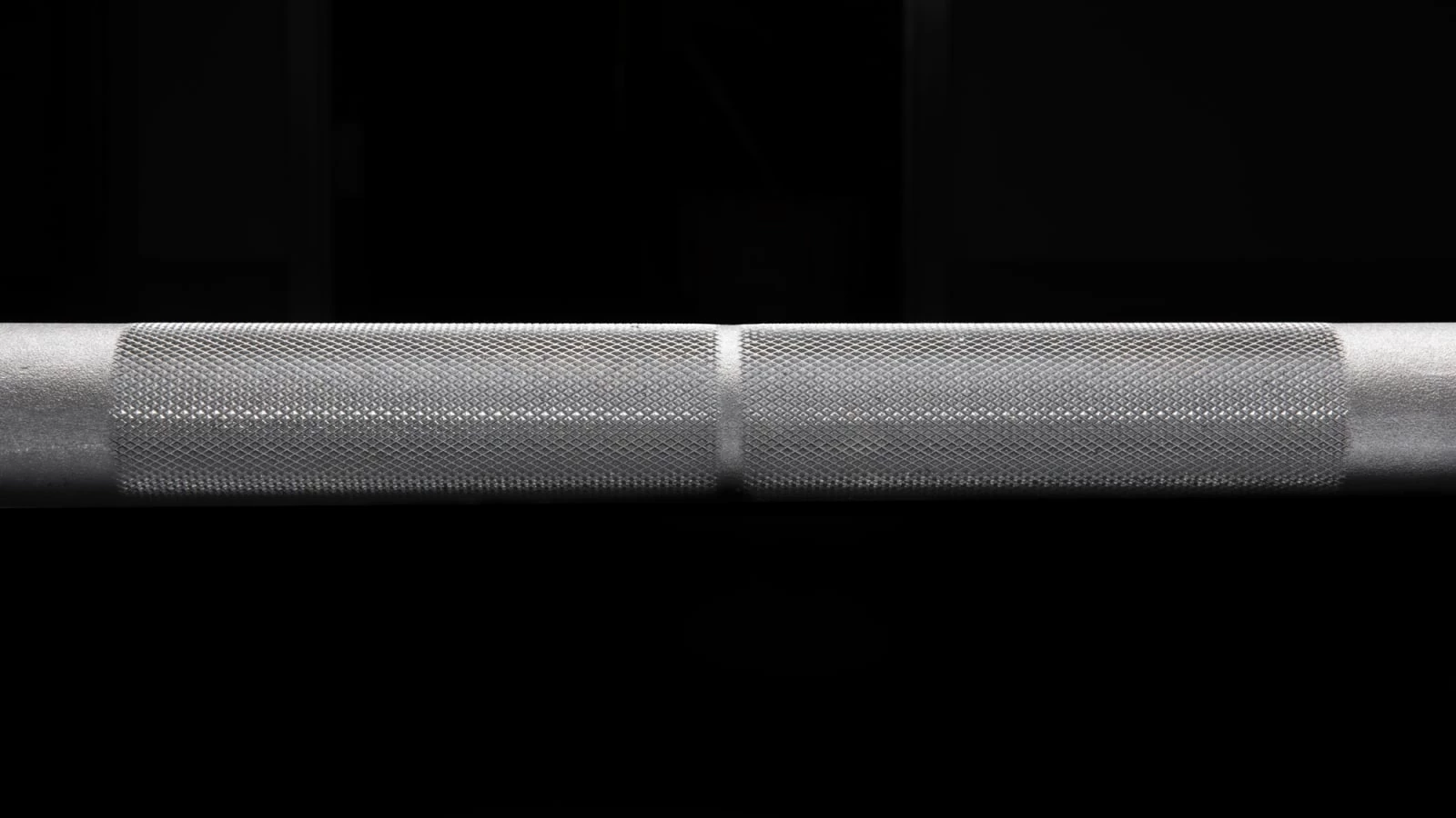 Rogue Fitness Boneyard CB-4 38mm Camber Bar 6 Rogue Fitness Boneyard CB-4 38mm Camber Bar - Image 4