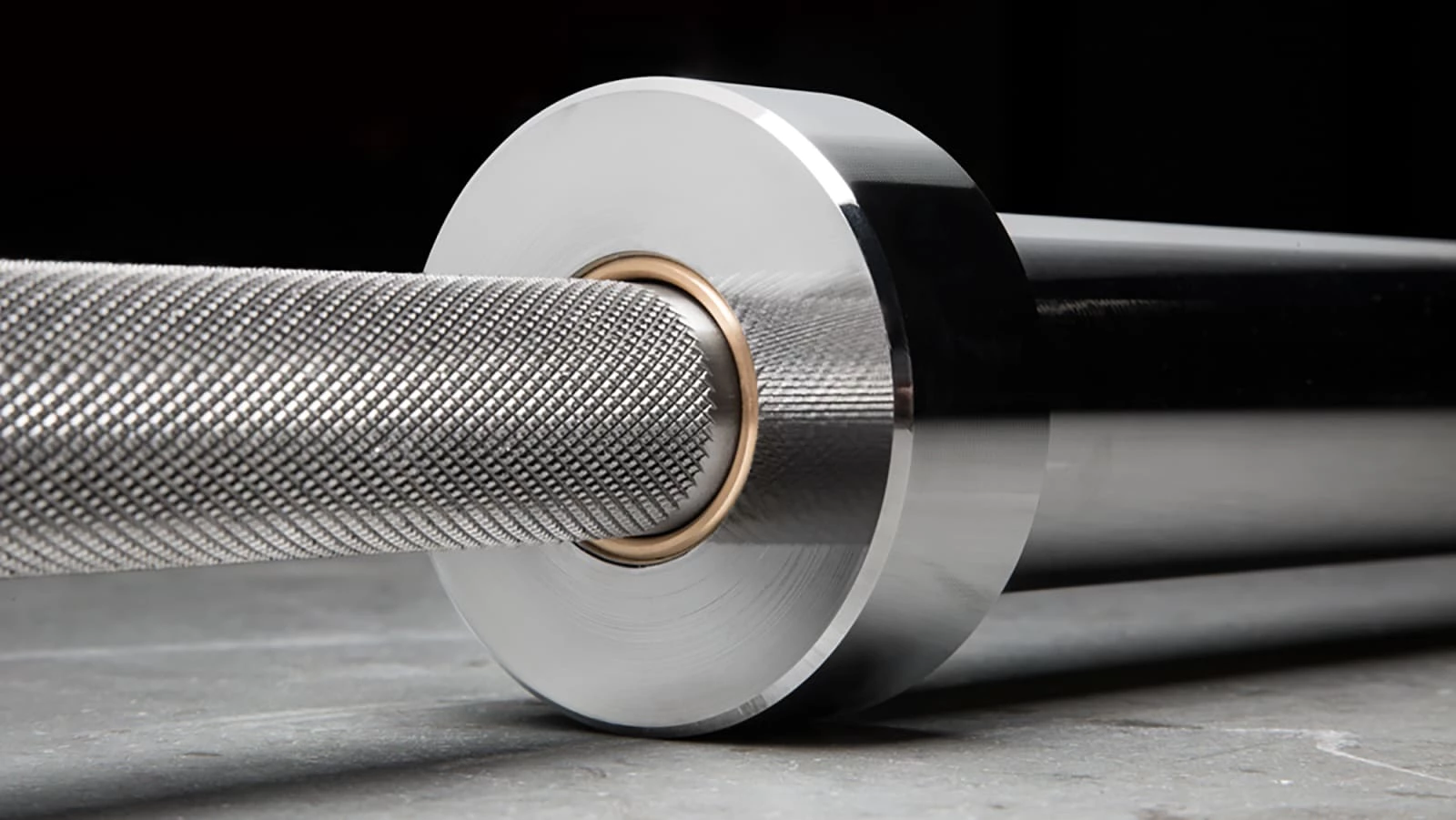 Rogue Fitness Rogue 45LB Ohio Power Bar - Stainless Steel 6 Rogue Fitness Rogue 45LB Ohio Power Bar - Stainless Steel - Image 4