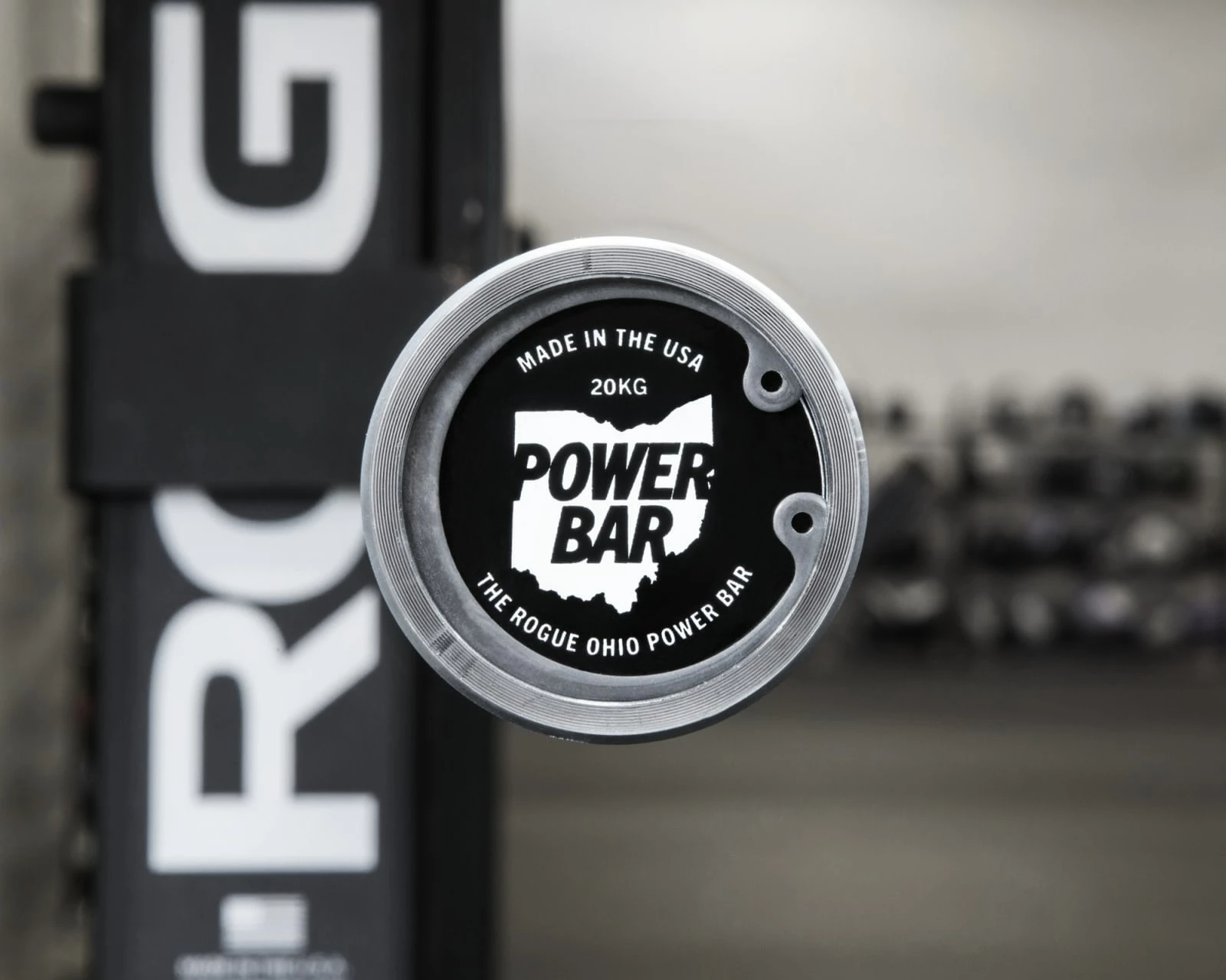 Rogue Fitness Rogue 20KG Ohio Power Bar - Black Zinc 4 Rogue Fitness Rogue 20KG Ohio Power Bar - Black Zinc - Image 2