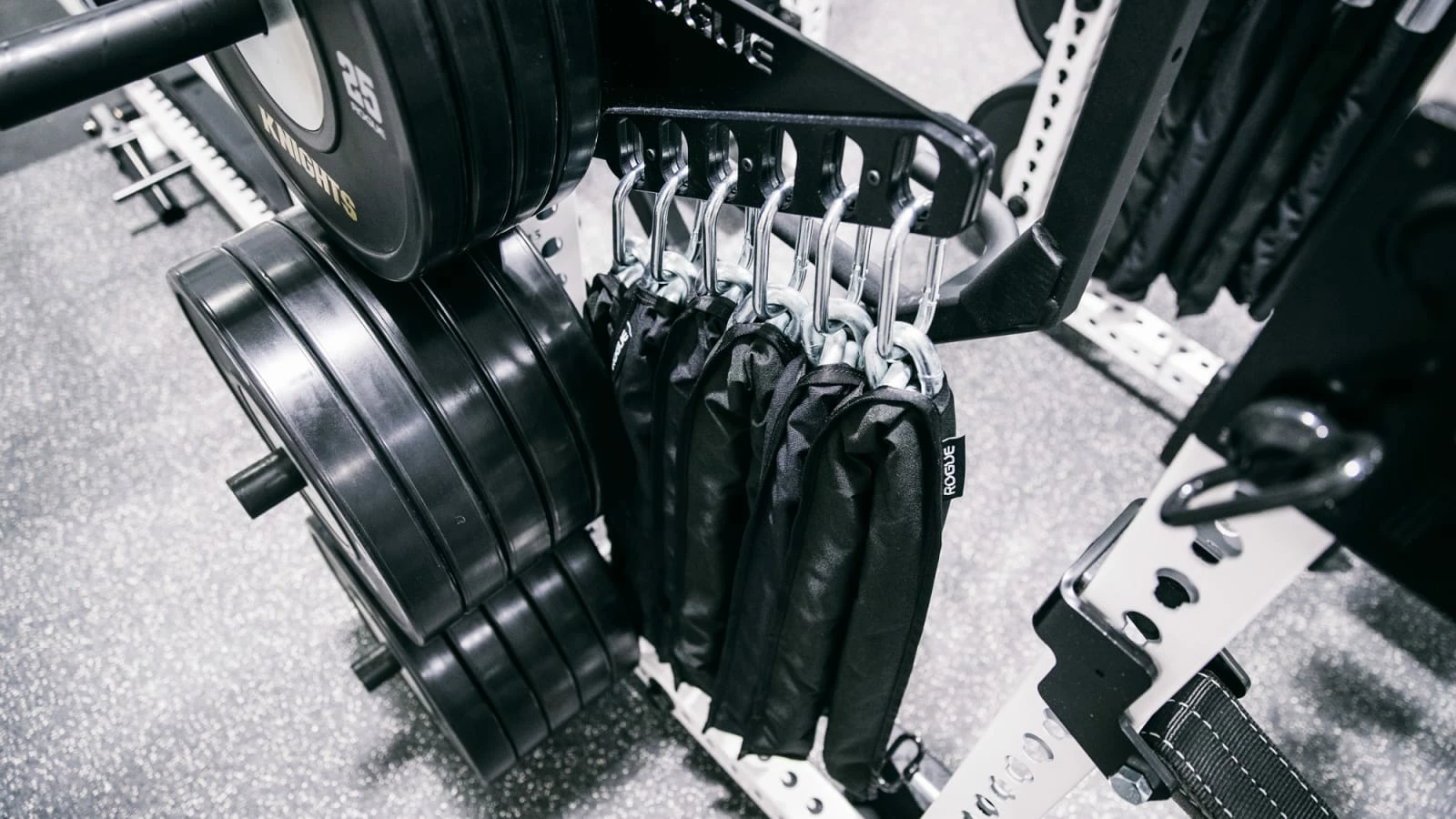 Rogue Fitness Monster Chain Hanger 6 Rogue Fitness Monster Chain Hanger - Image 4