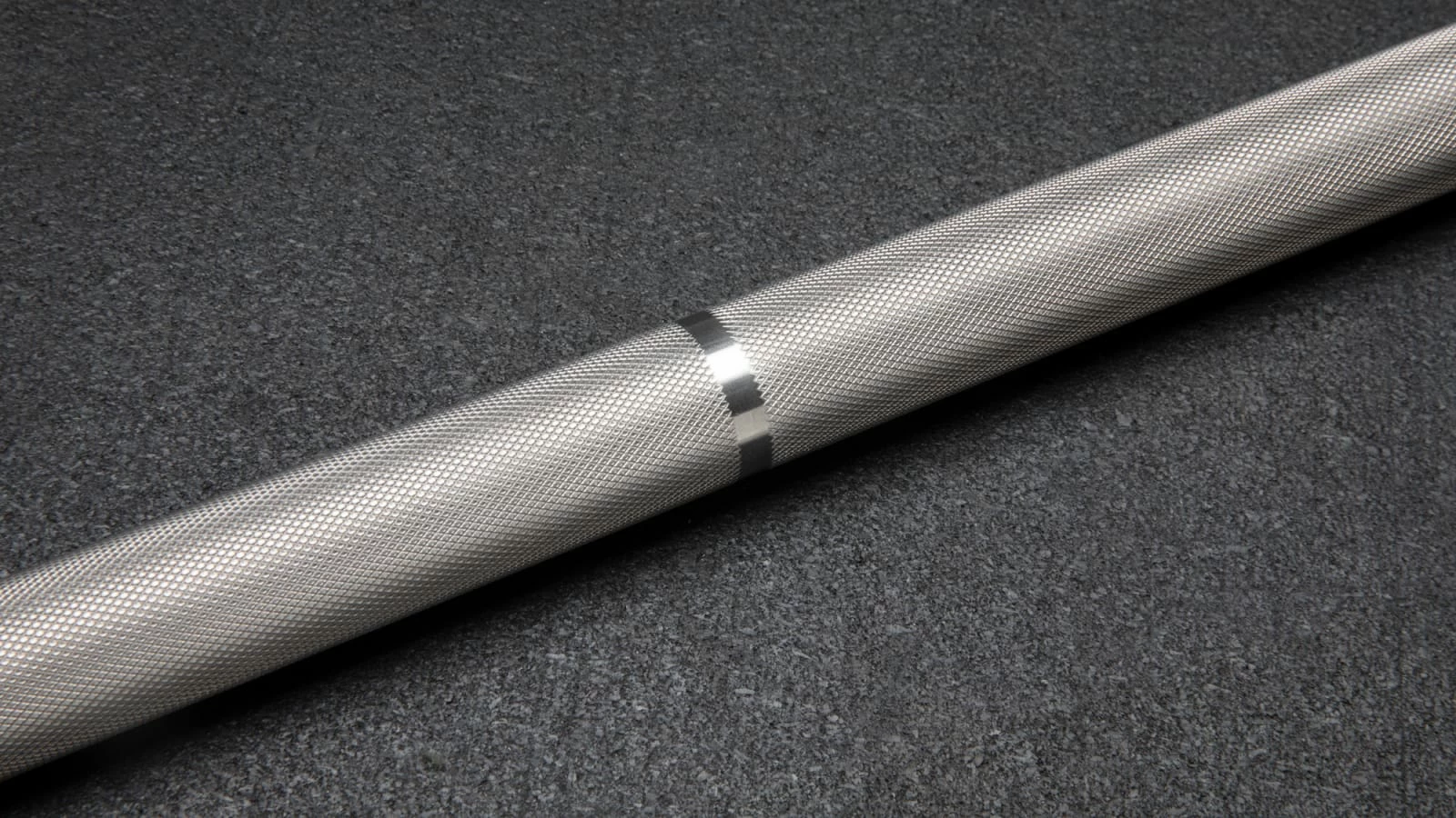 Rogue Fitness Rogue 25mm War Bar - Stainless Steel 5 Rogue Fitness Rogue 25mm War Bar - Stainless Steel - Image 3