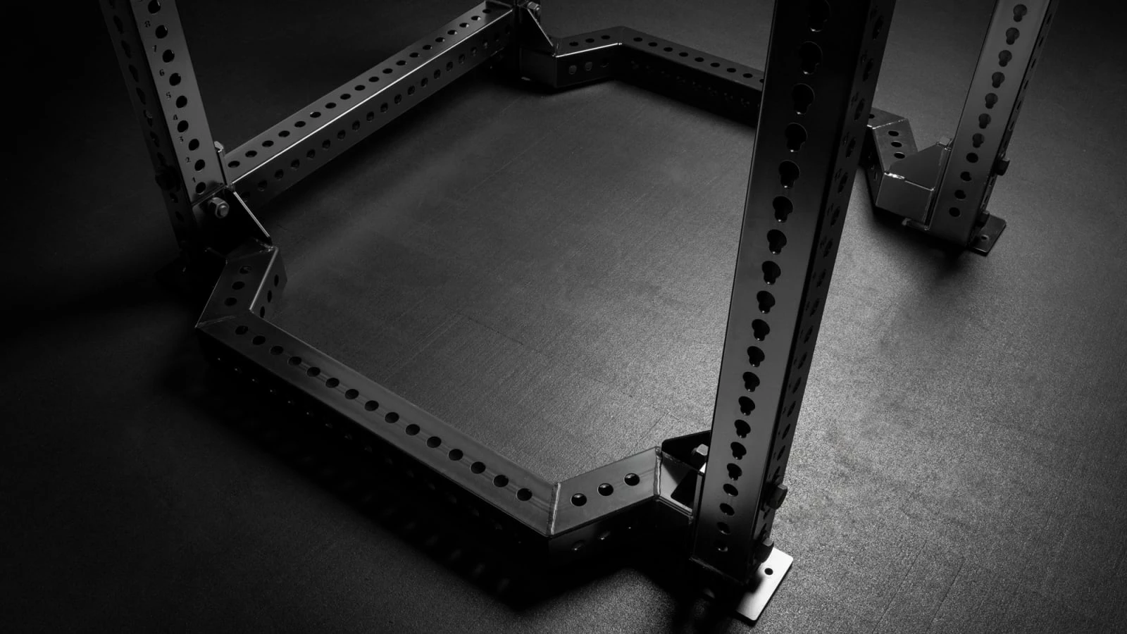 Rogue Fitness Rogue RM44-4MONO 4 Post Monolift 6 Rogue Fitness Rogue RM44-4MONO 4 Post Monolift - Image 4