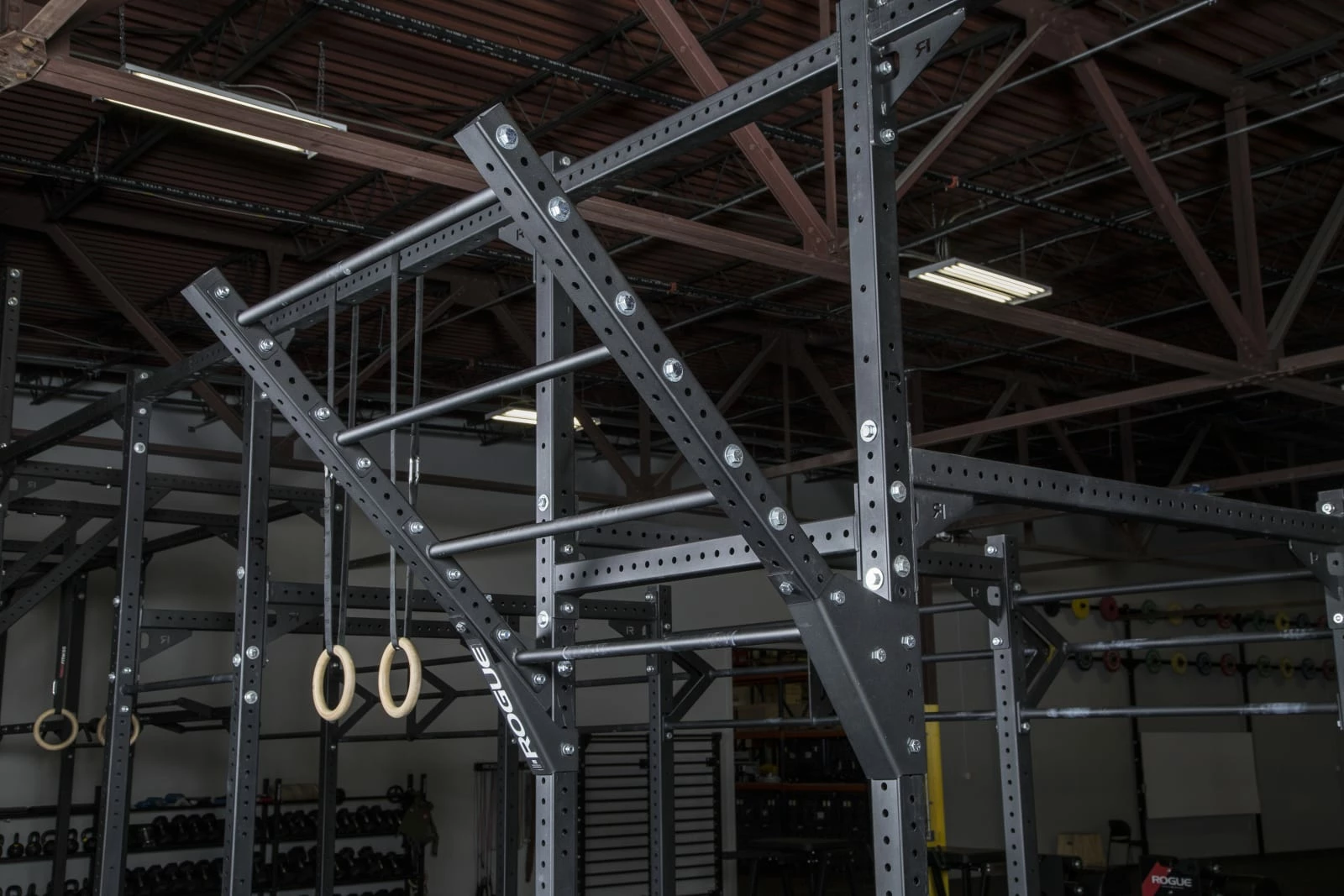 Rogue Fitness Rogue Monster Lite Flying Pull-up Bar 5 Rogue Fitness Rogue Monster Lite Flying Pull-up Bar - Image 3