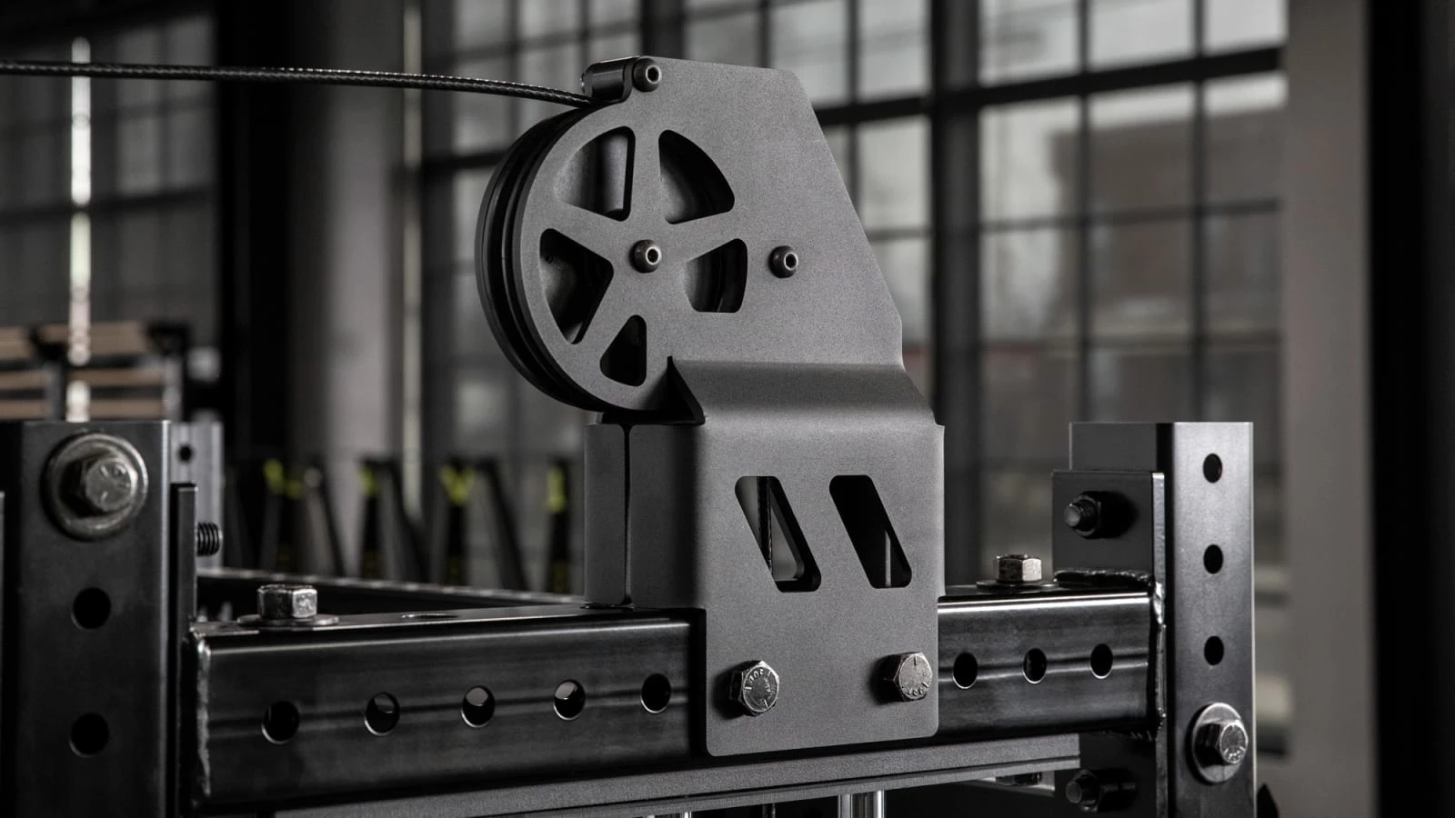 Rogue Fitness SLML-6 Monster Lite Weight Stack Slinger 4 Rogue Fitness SLML-6 Monster Lite Weight Stack Slinger - Image 2