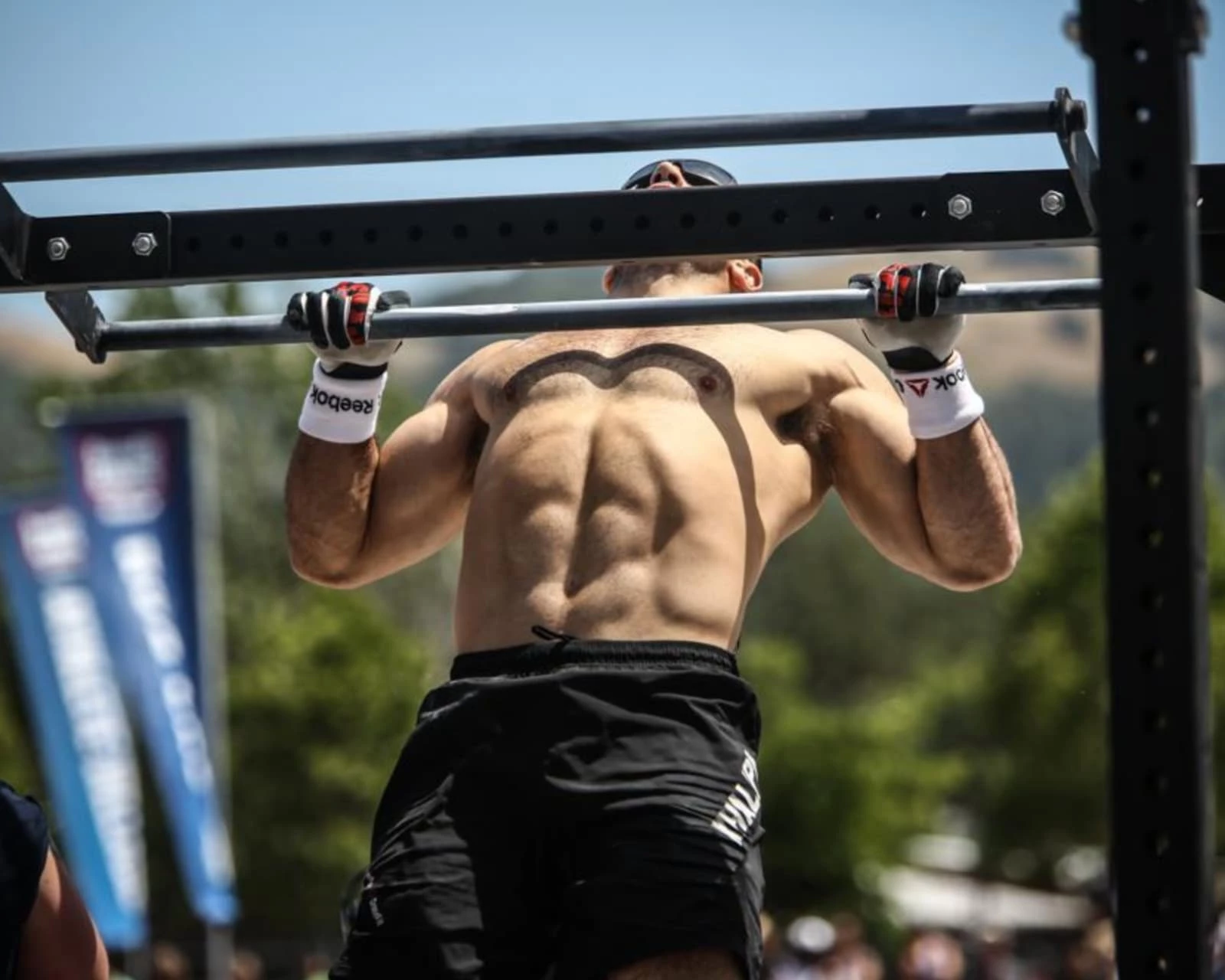 Rogue Fitness Rogue V2 Face Mount Pull-up Bar For Monster Lite 4 Rogue Fitness Rogue V2 Face Mount Pull-up Bar For Monster Lite - Image 2