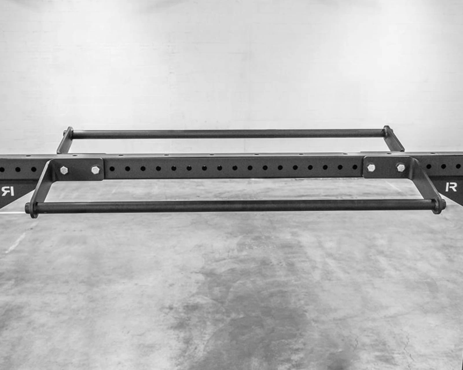 Rogue Fitness Rogue V2 Face Mount Pull-up Bar For Monster Lite 6 Rogue Fitness Rogue V2 Face Mount Pull-up Bar For Monster Lite - Image 4